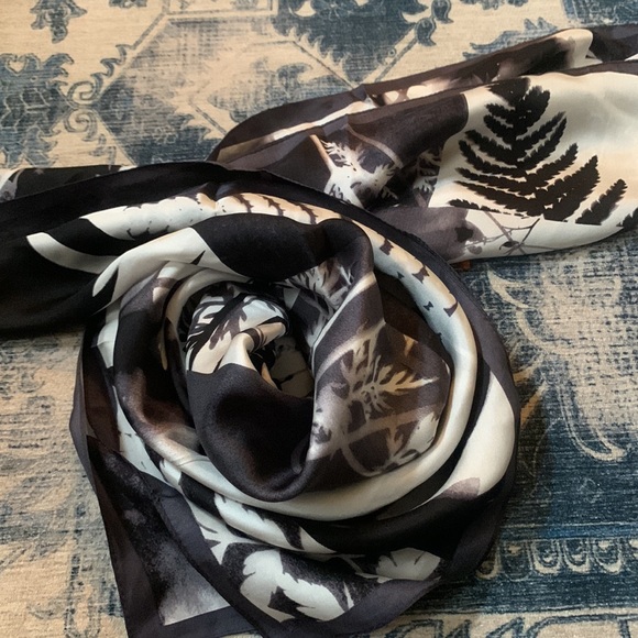 BCBGMaxAzaria silk scarf - Picture 3 of 5